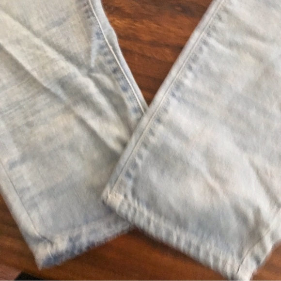 👖 2.1 Distressed Denim Jeans - Picture 7 of 16